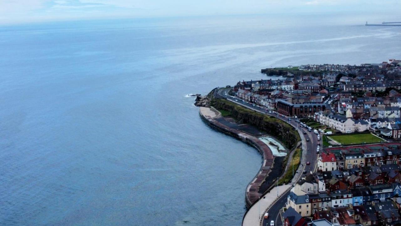 Coast View Professional Let Whitley Bay